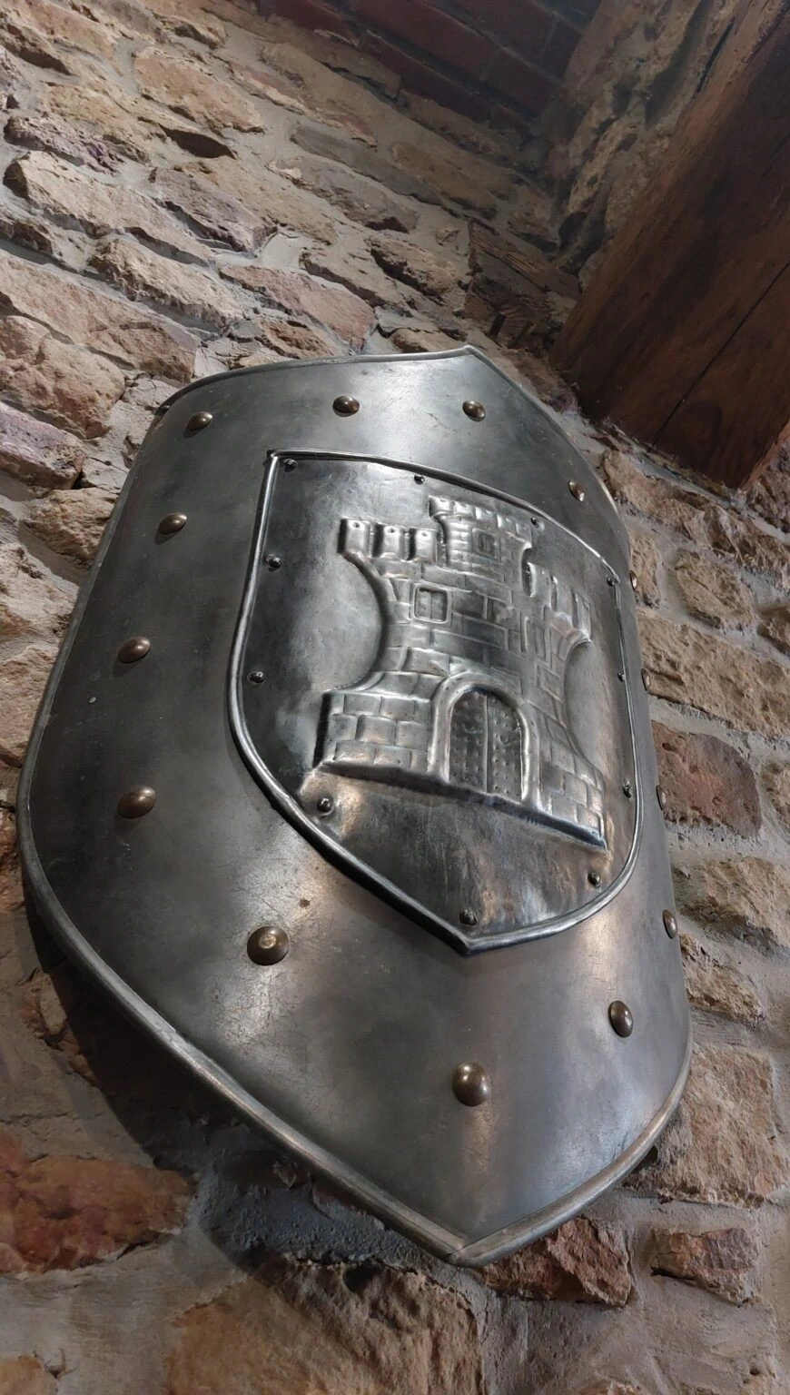 Ambiance médiévale de la salle intérieure